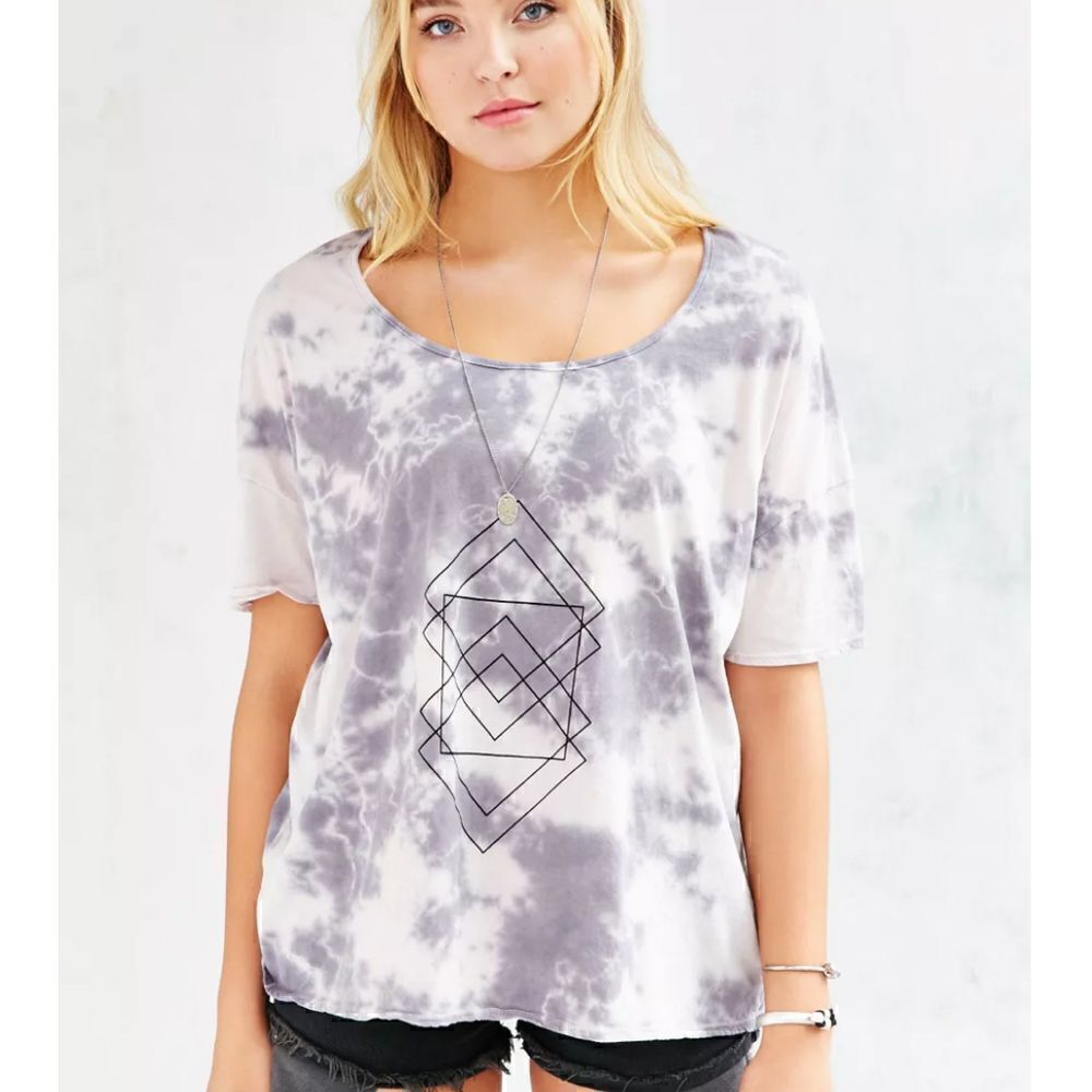 Mouchette Geometric Tie-Dye Tee Urban Outfitters Size Medium NWOT